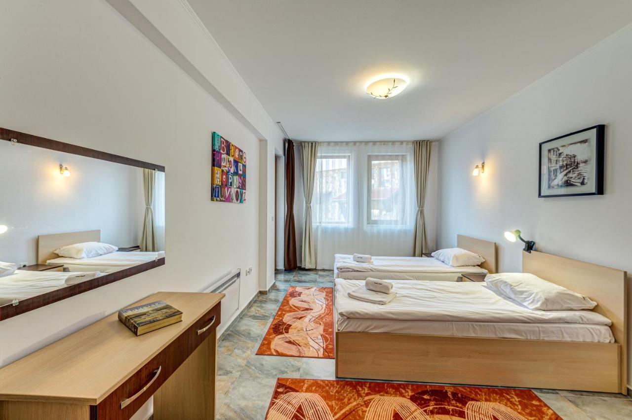 Bright And Spacious 2-Bdr Apartment With Balcony By Flat Mаnager Pamporovo Kültér fotó